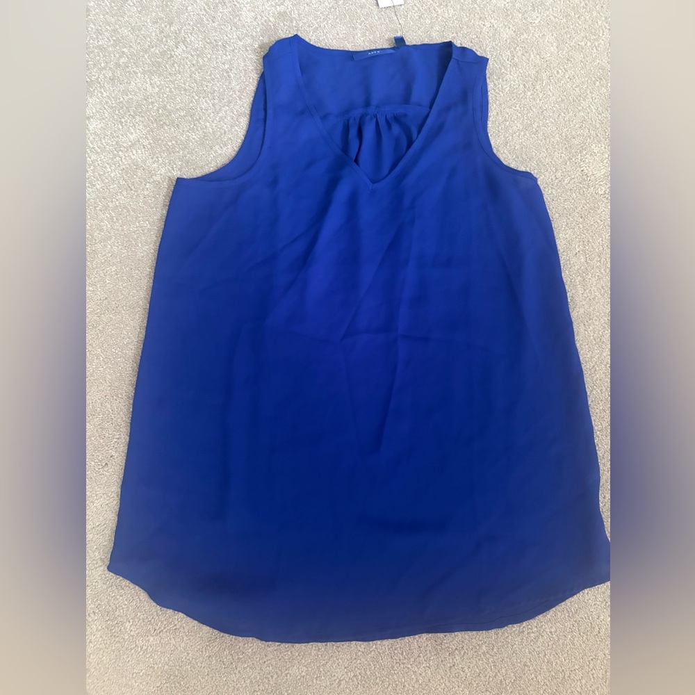 Apt 9 Women's Royal Blue Sleeveless shirt